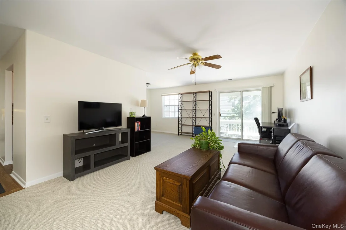 Photo of Unit G at 302 Commons Way