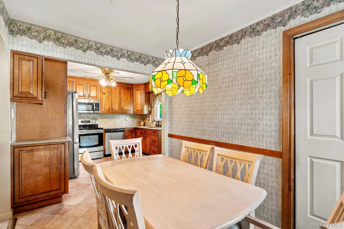 Photo of 216 Gardner Avenue