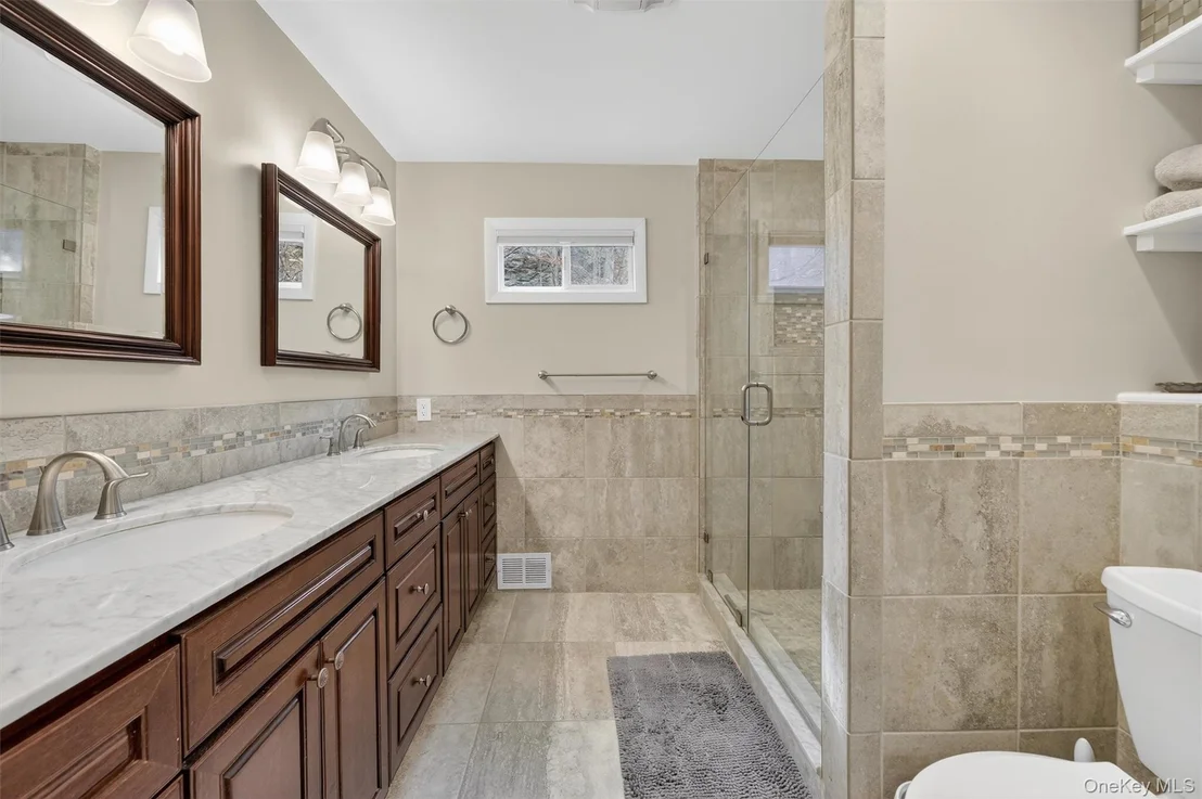 Photo of 18 Clovebrook Road
