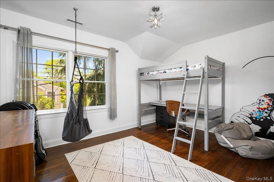 Photo of 80 Maple Avenue