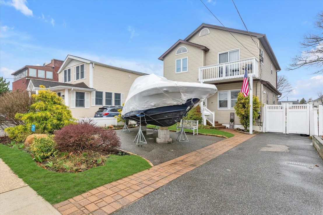 Photo of 20 Beverly Road