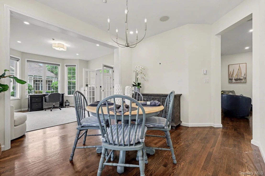 Photo of 32 Valimar Boulevard