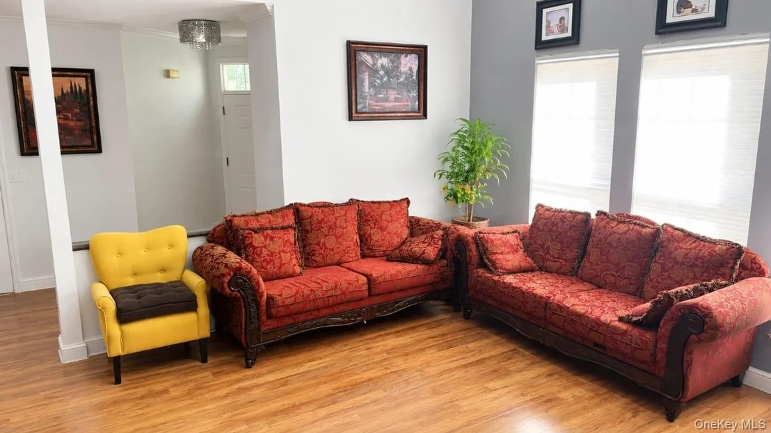 Photo of 182 Benefield Boulevard