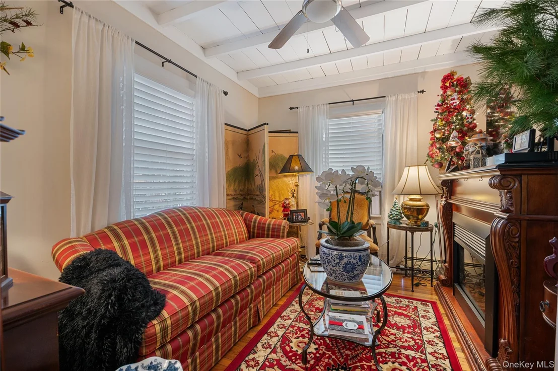 Photo of 136 Beach Road