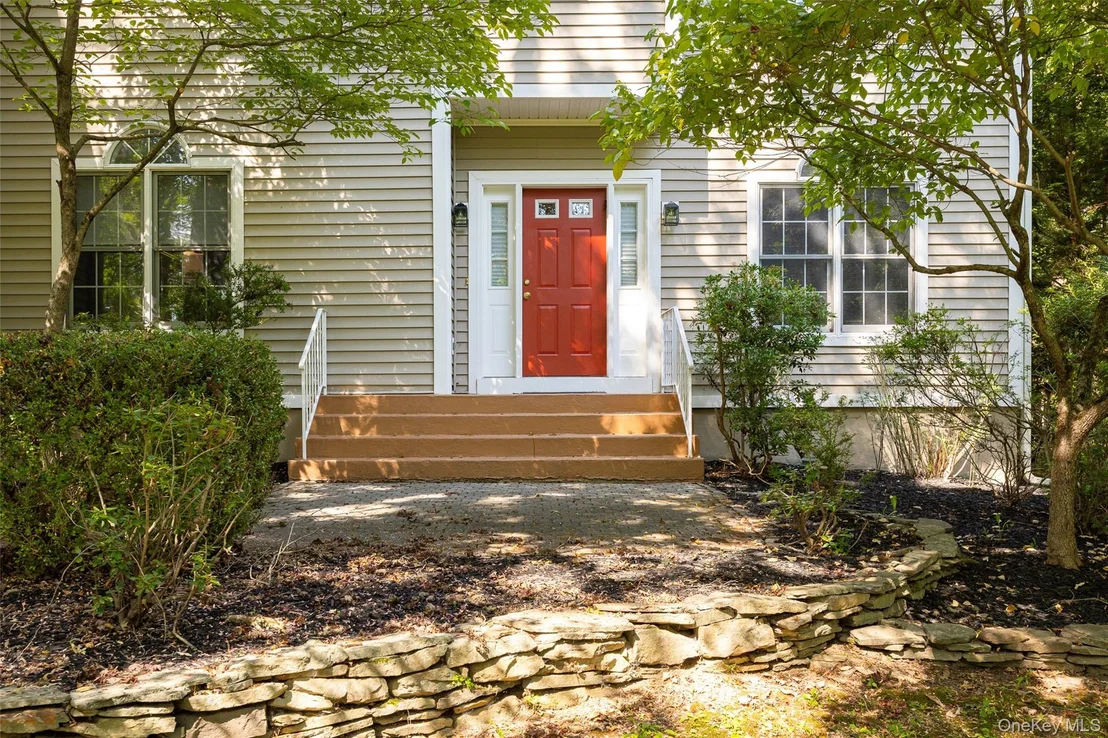 Photo of 10 Stonewall Drive