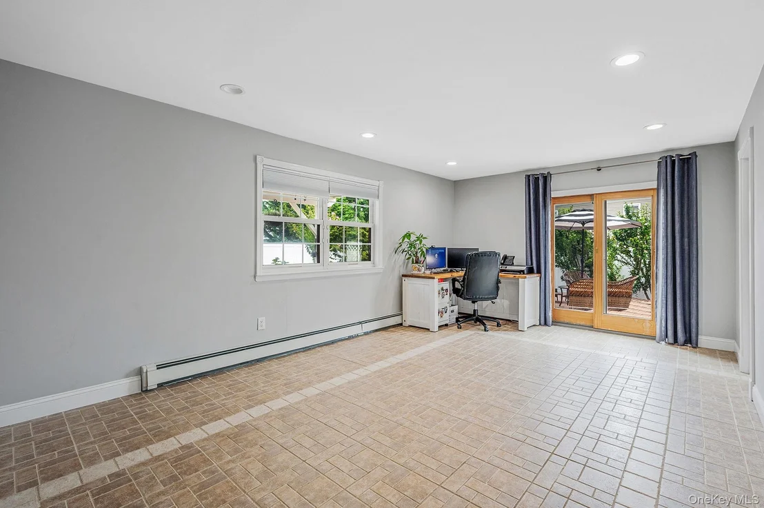 Photo of 750 Hancock Place