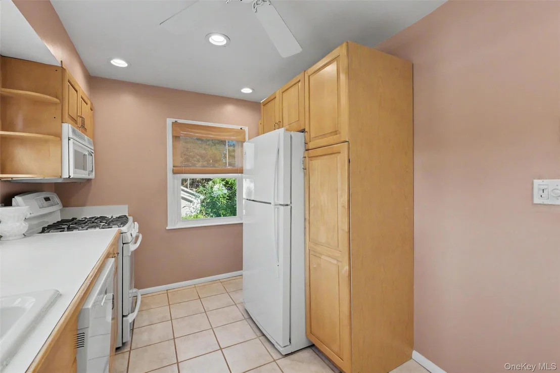 Photo of 33 Grandview Drive