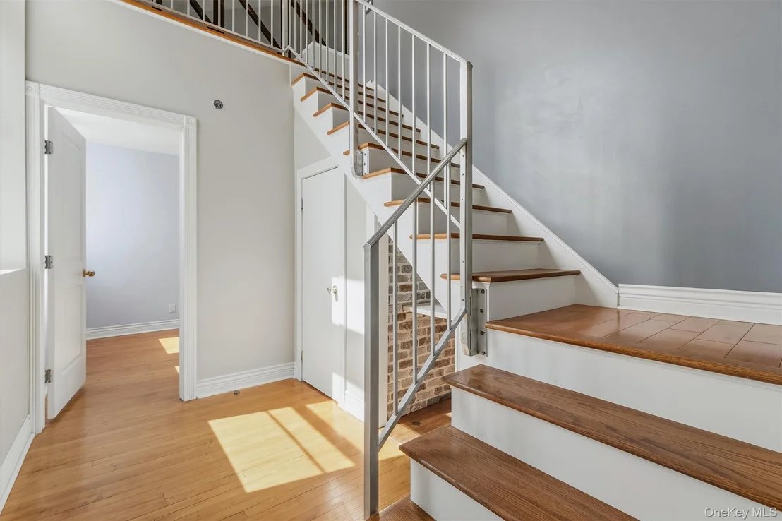Photo of Unit PH4 at 88 Broadway