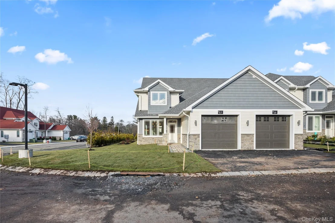 Photo of Unit 40 at 17 Dessau Circle