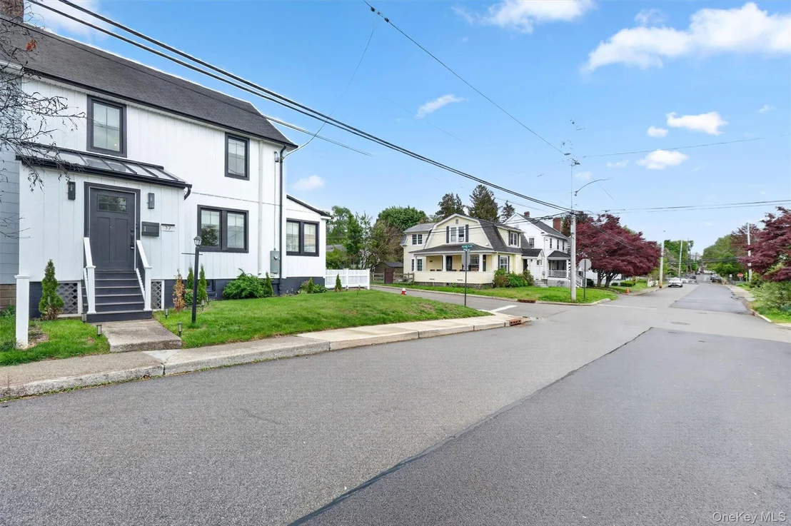 Photo of 32 Dutchess Terrace