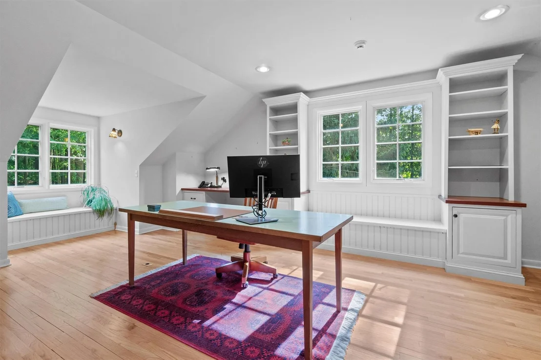 Photo of 150 Kingwood Park