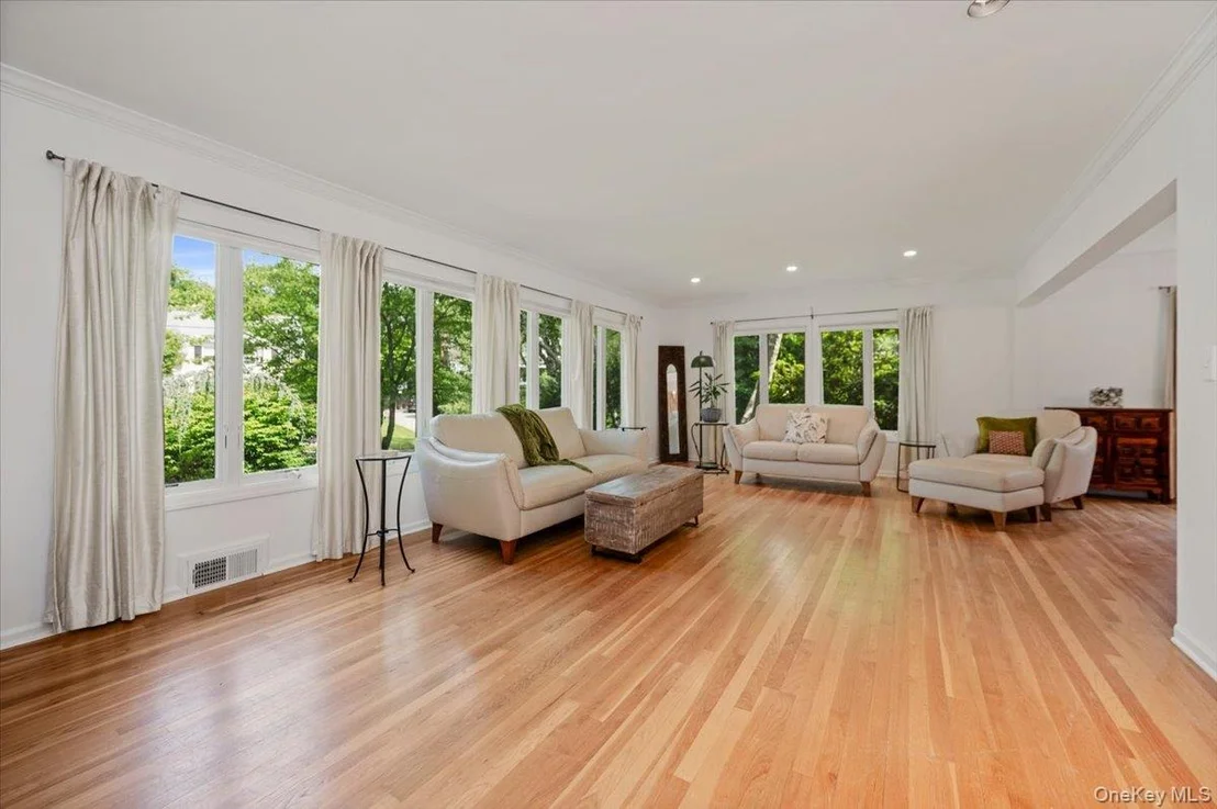 Photo of 15 Tamarac Trail