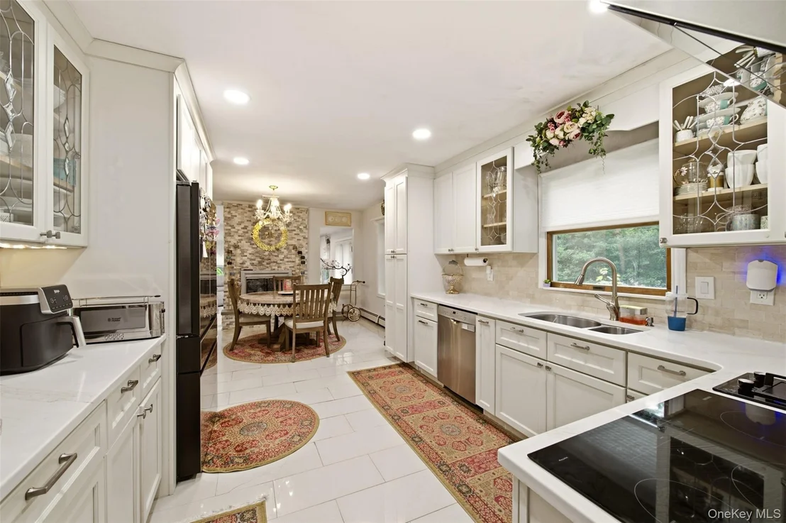 Photo of 19 Eckernkamp Drive