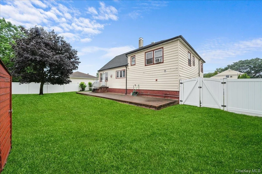 Photo of 159 Branch Avenue