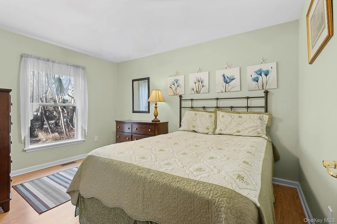 Photo of 17 Cove View Road