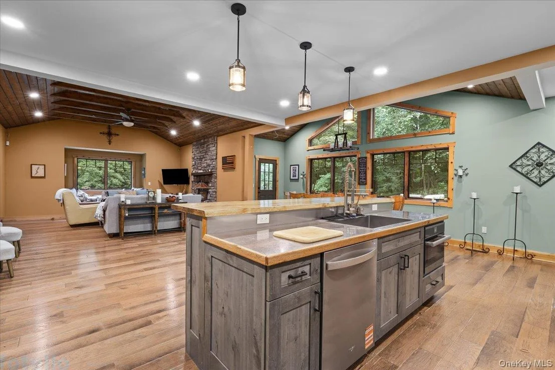 Photo of 161 Crane Road
