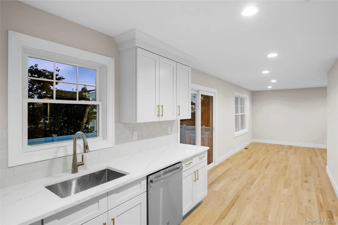 Photo of 335 Evans Avenue