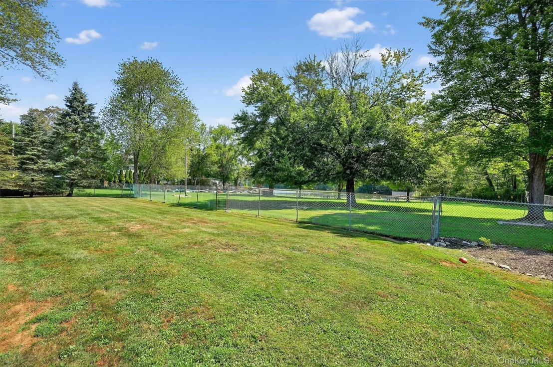 Photo of 85 Lakeside Road