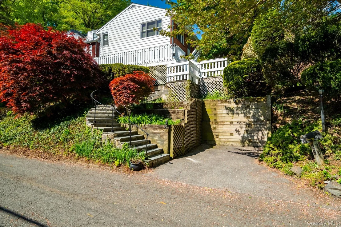 Photo of 25 Hillside Avenue
