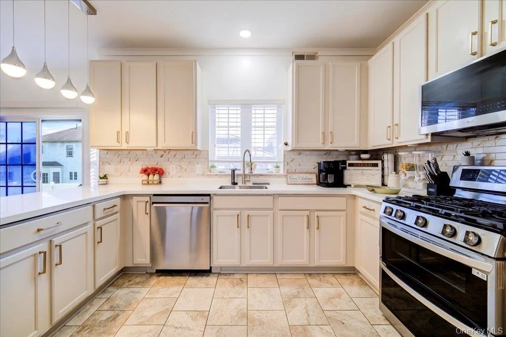 Photo of 2723 Colonial Drive