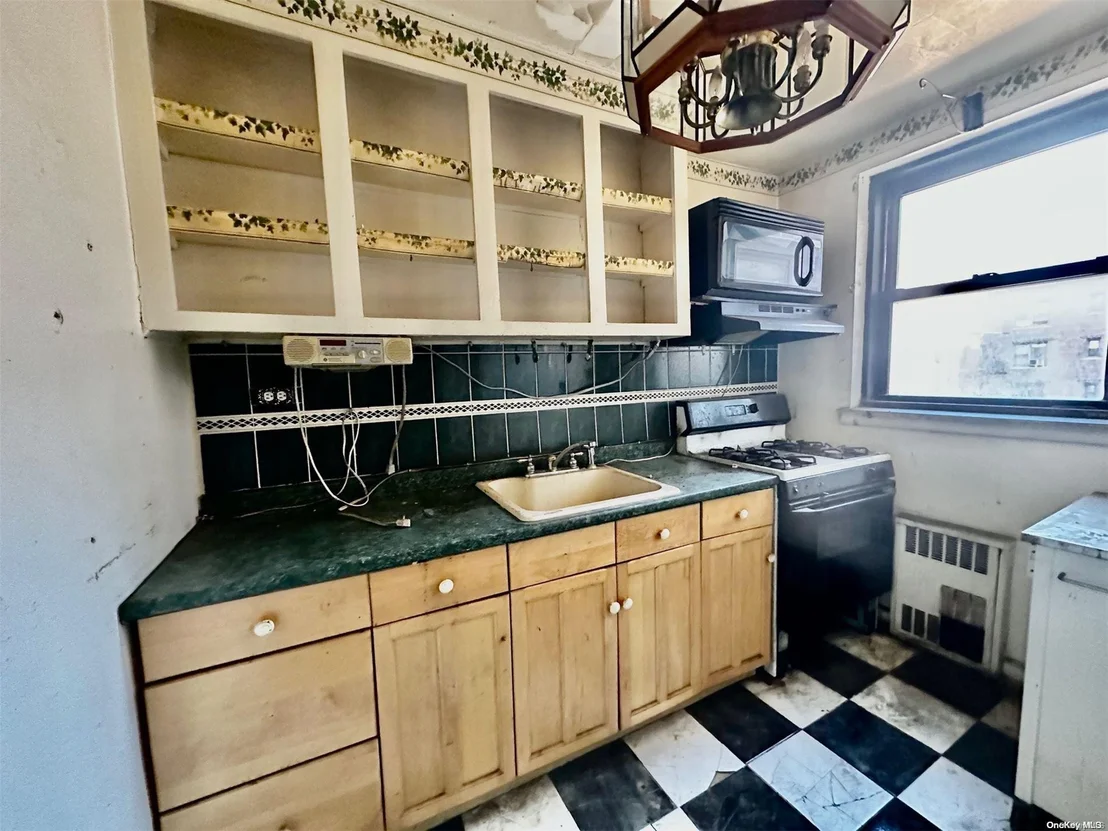 Photo of Unit 3A at 112-25 34 Avenue