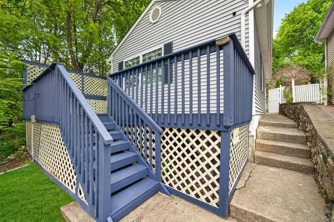 Photo of 21 Lakeview Drive