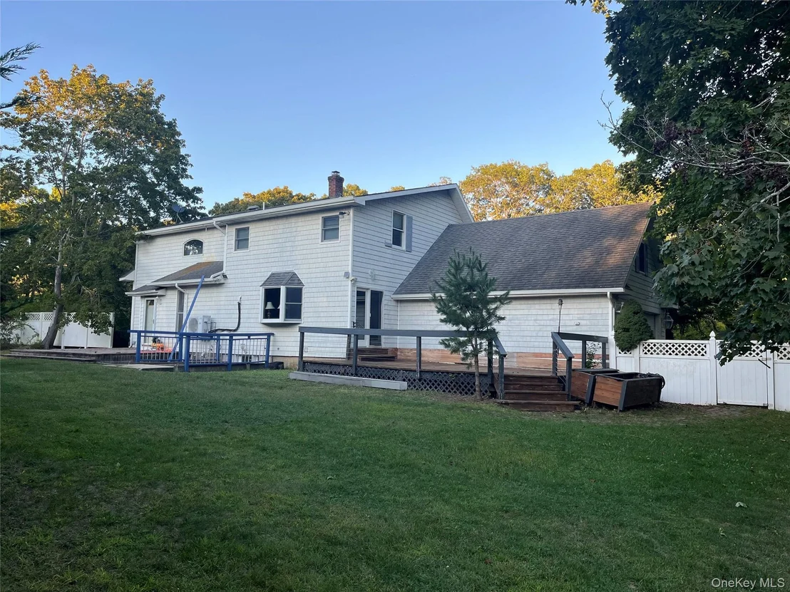 Photo of 1799 Wading River Manor Road