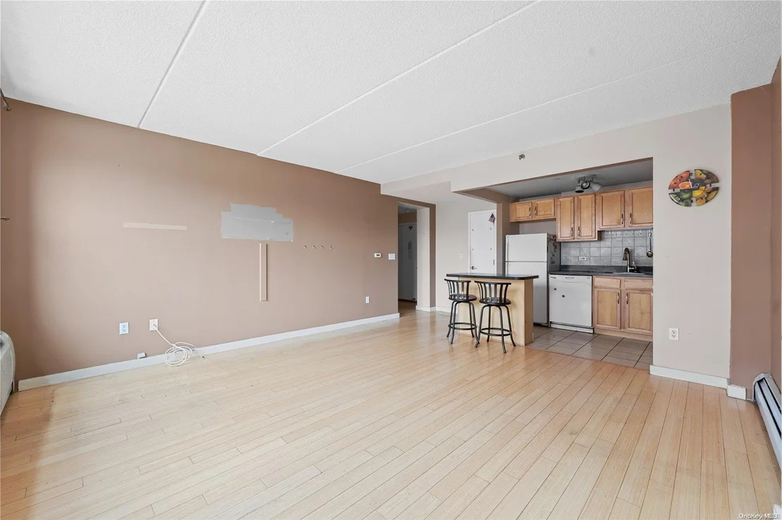 Photo of Unit 6F at 3044 3rd Avenue
