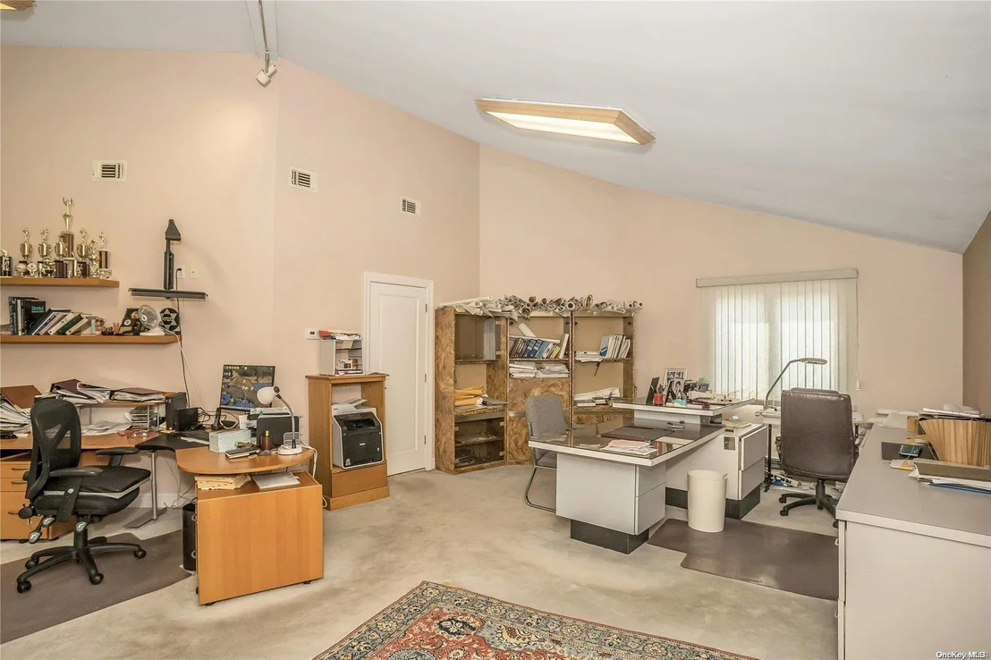 Photo of 35 Center Drive
