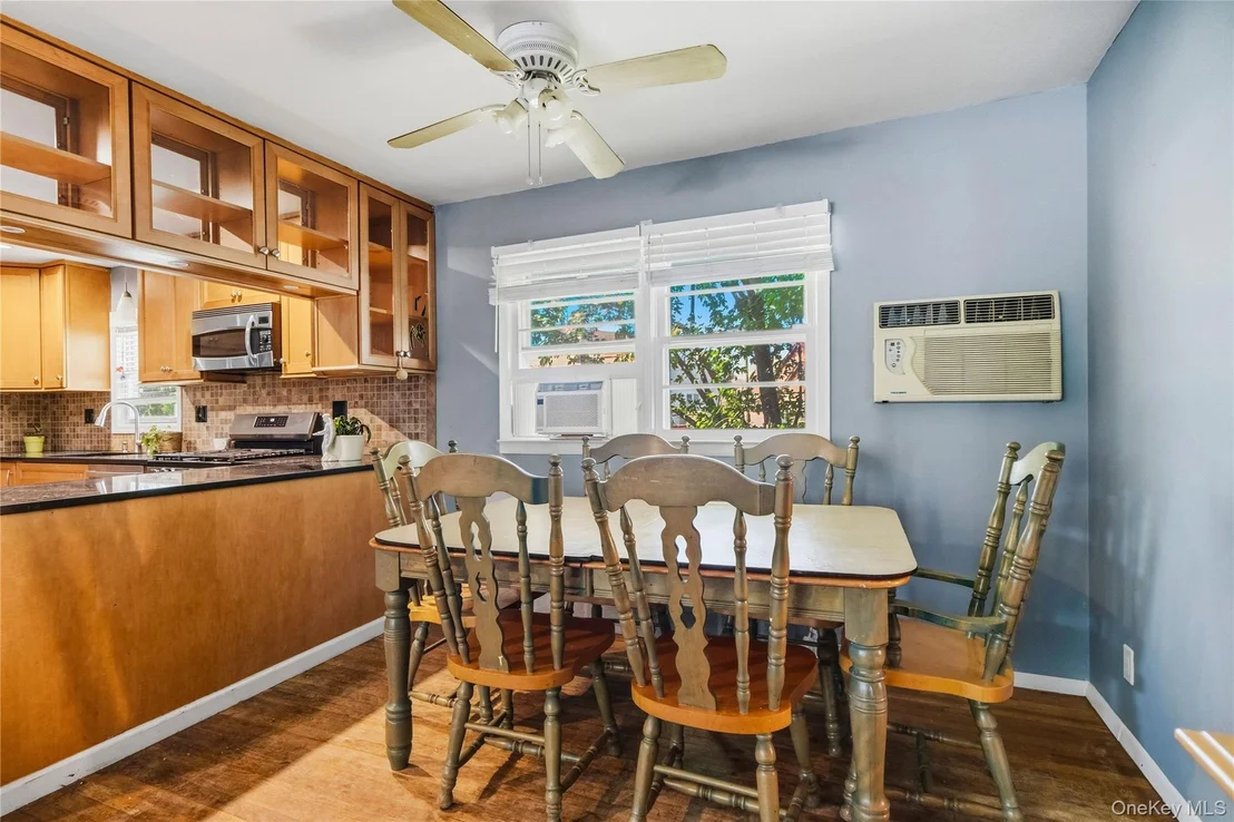 Photo of 1691 Ivanhoe Drive