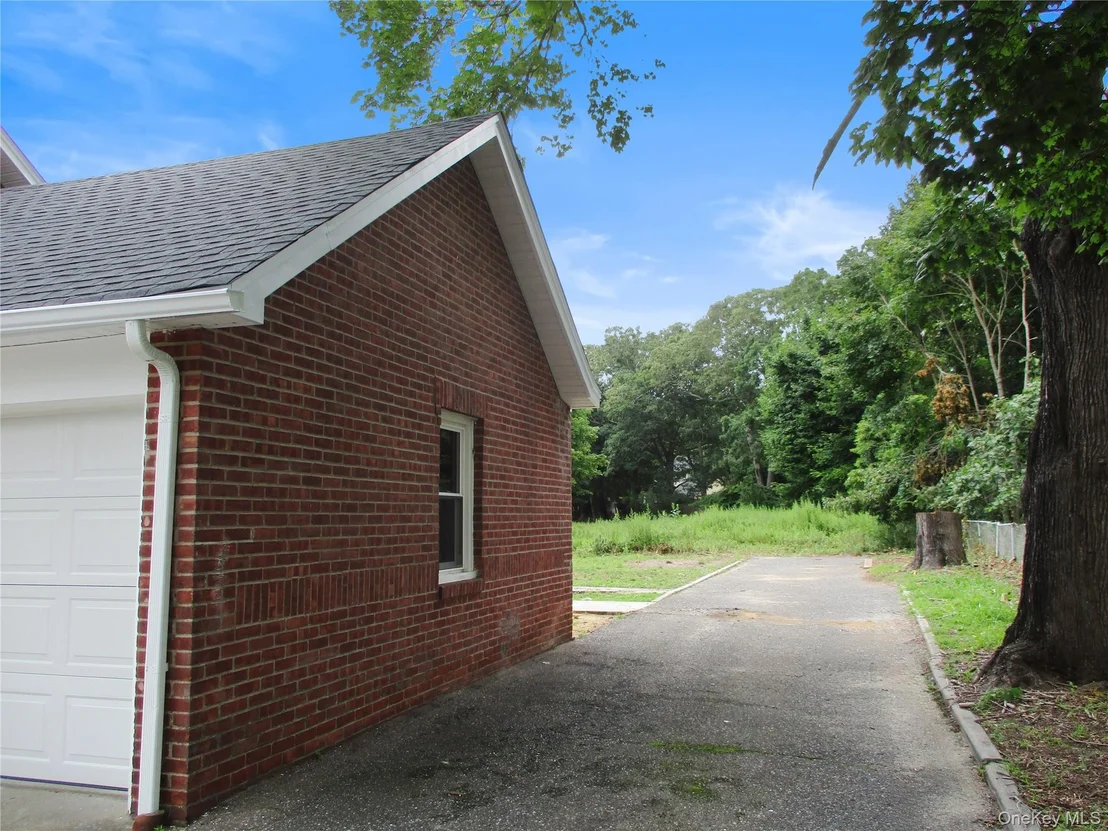Photo of 554 Mill Road