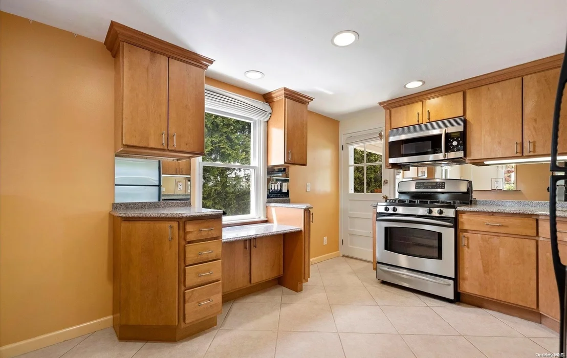 Photo of 102 Southern Parkway