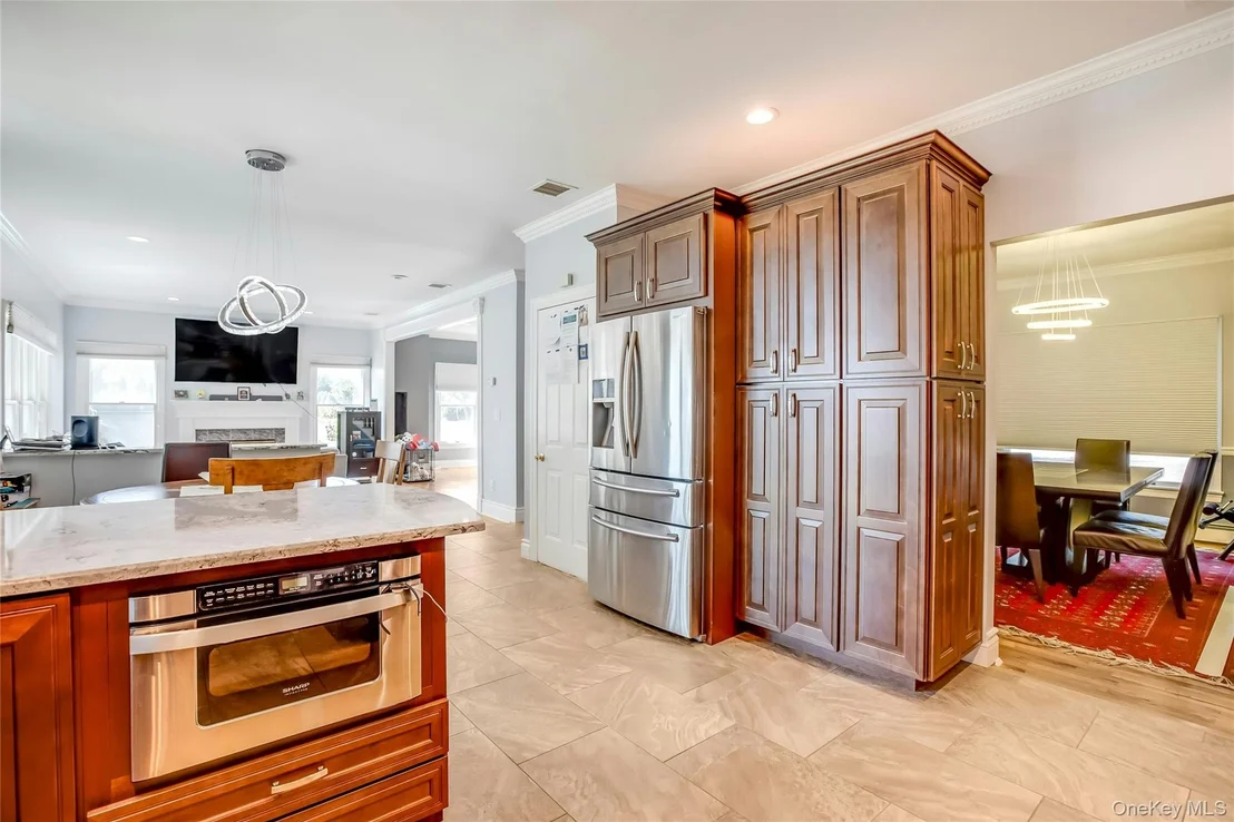 Photo of 11 Raphael Boulevard
