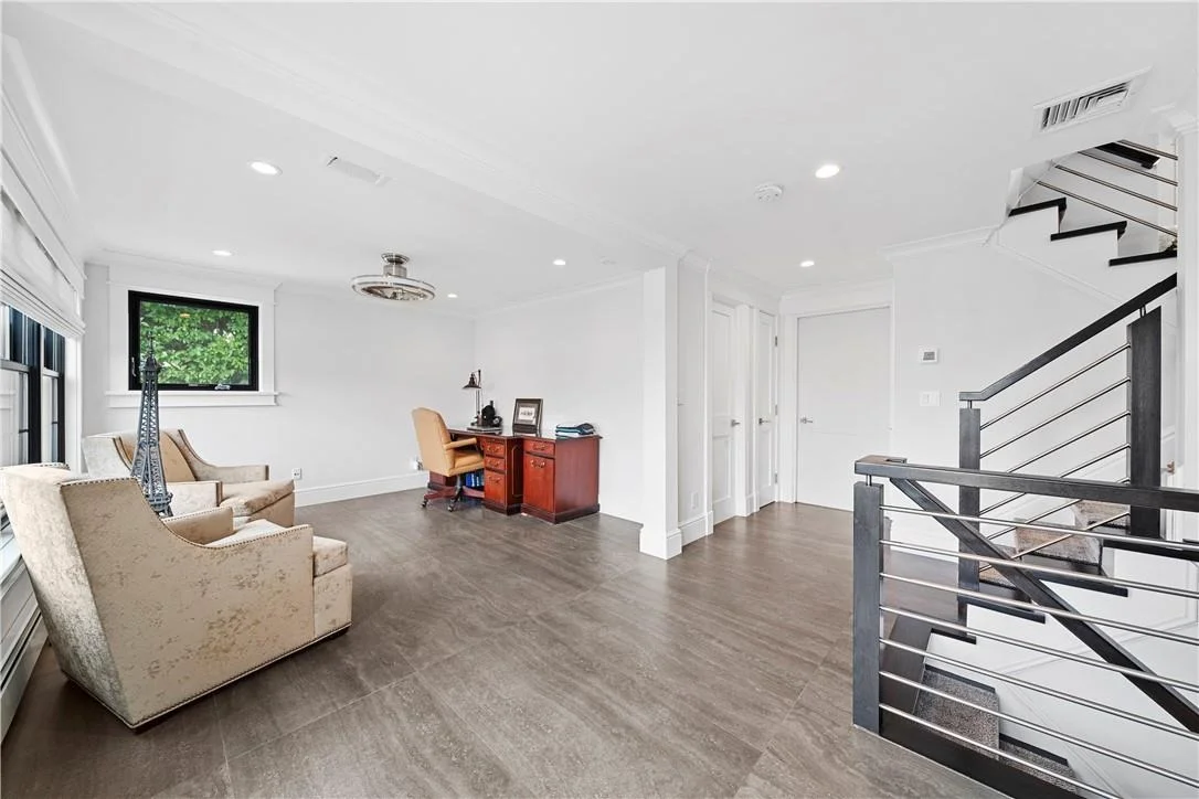 Photo of 2911 Harbor Road