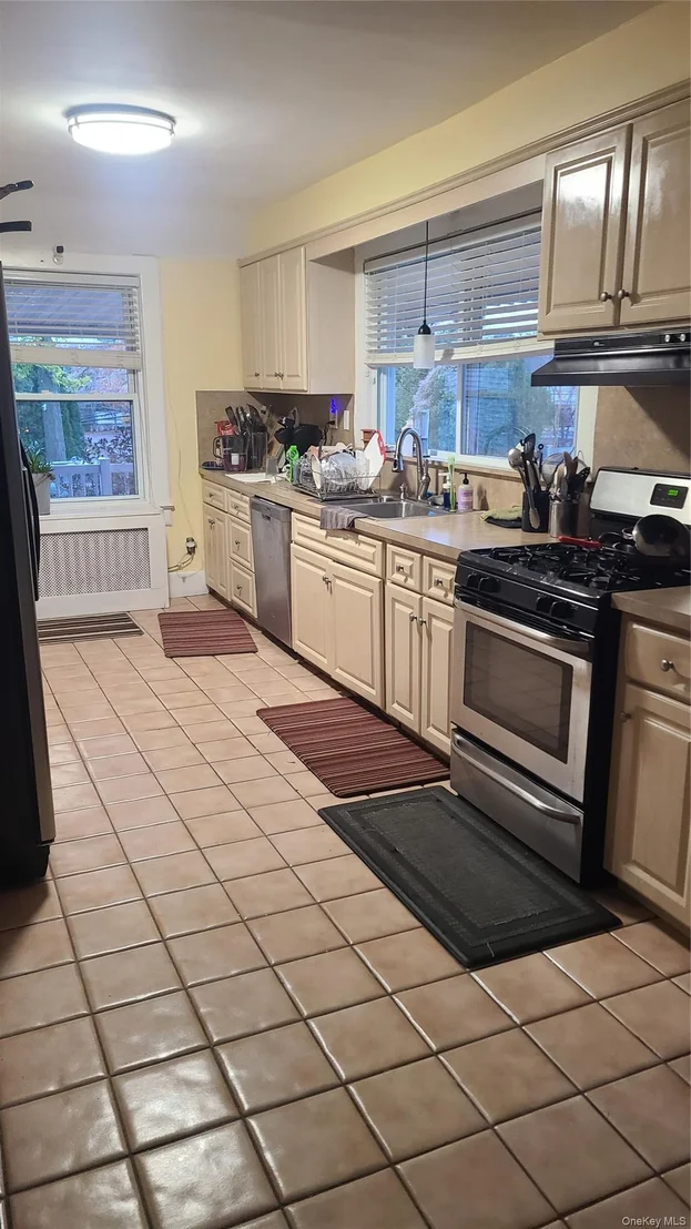 Photo of 2 Addison Lane