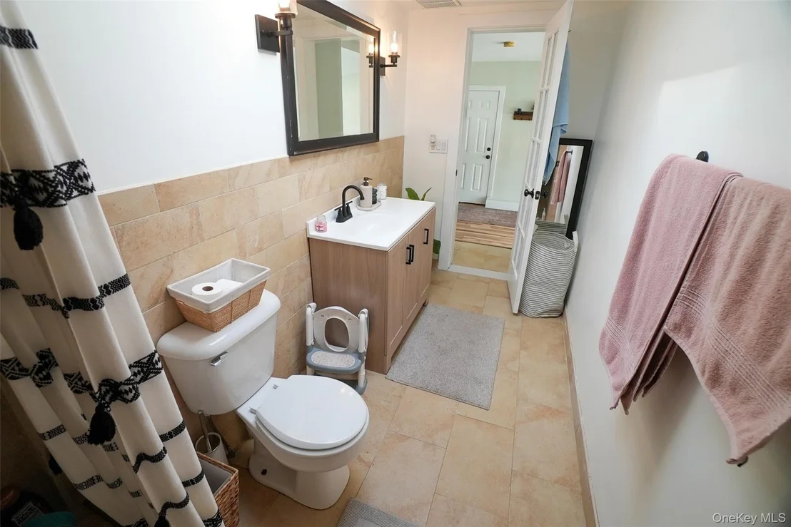 Photo of 1026 Howells Road