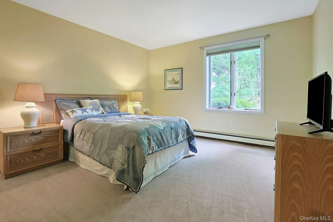 Photo of 77 Central Drive