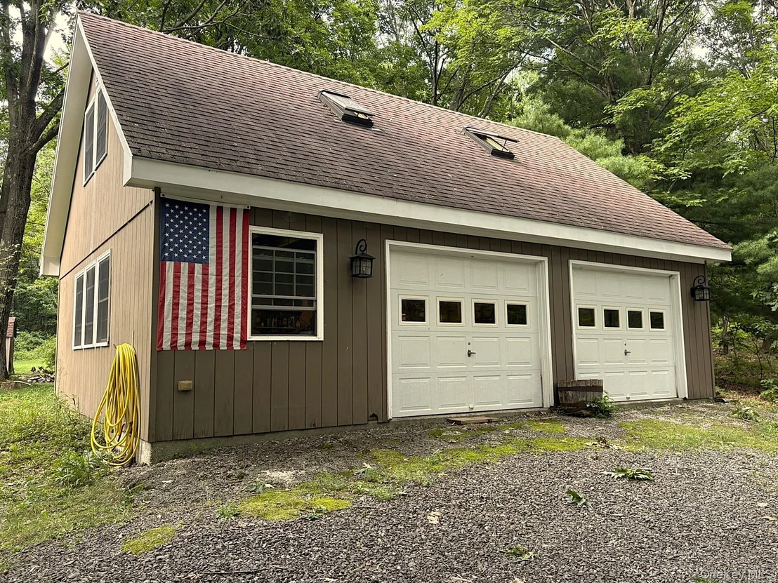 Photo of 33 Twin Bridges Road