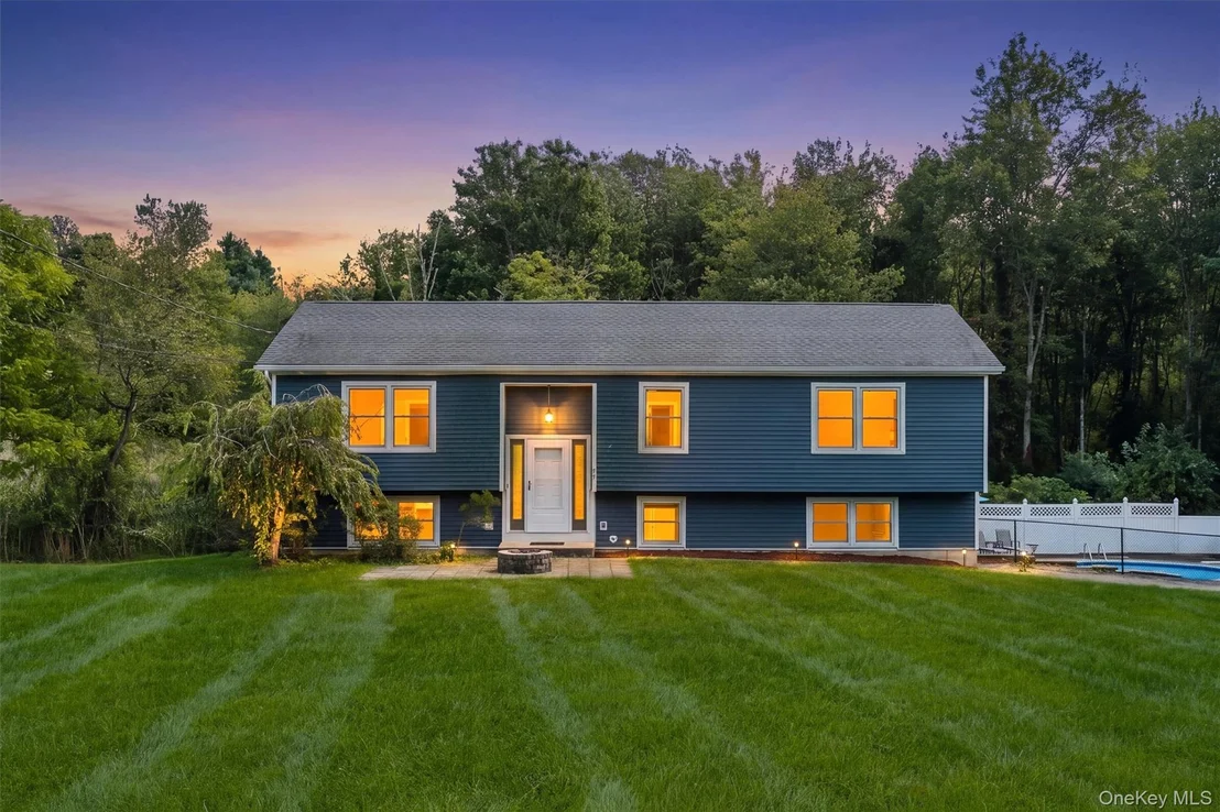 Photo of 77 Robin Drive