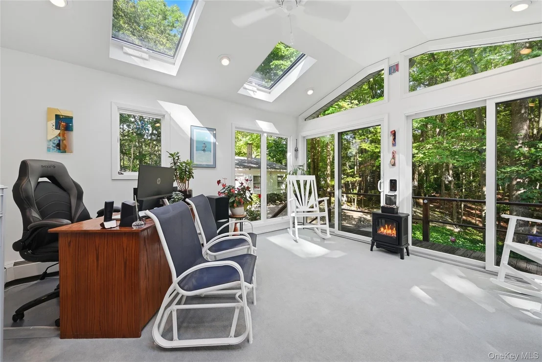 Photo of 25 Valley Circle