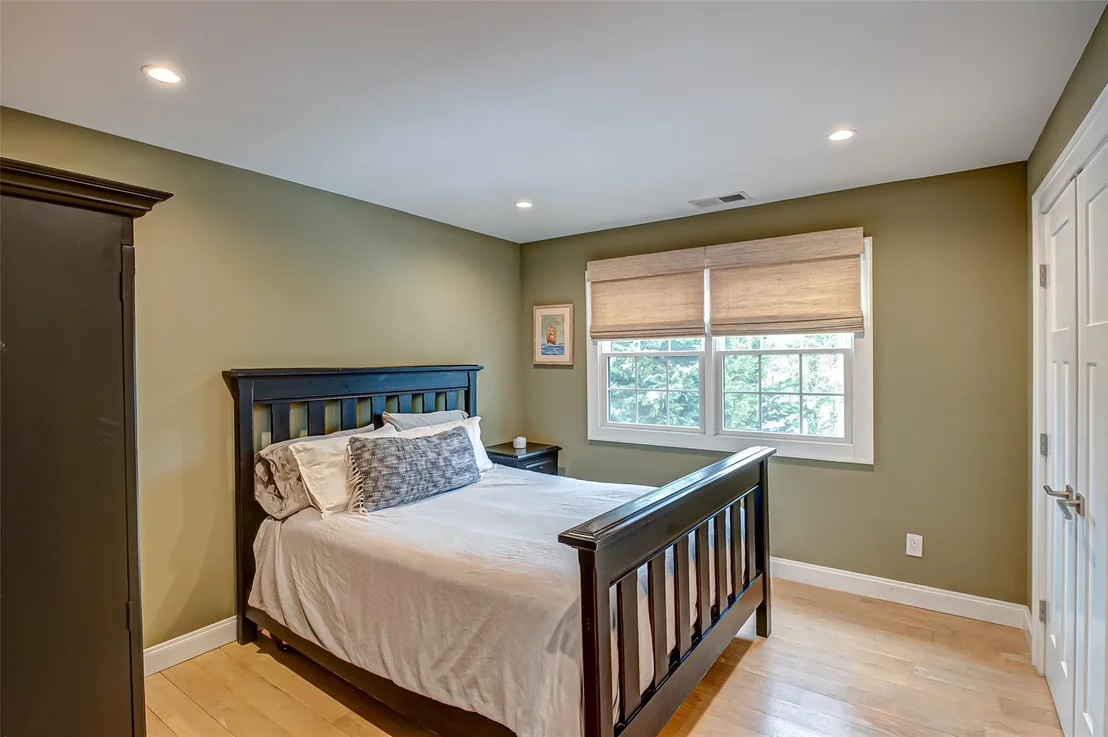 Photo of 12 Sutton Place
