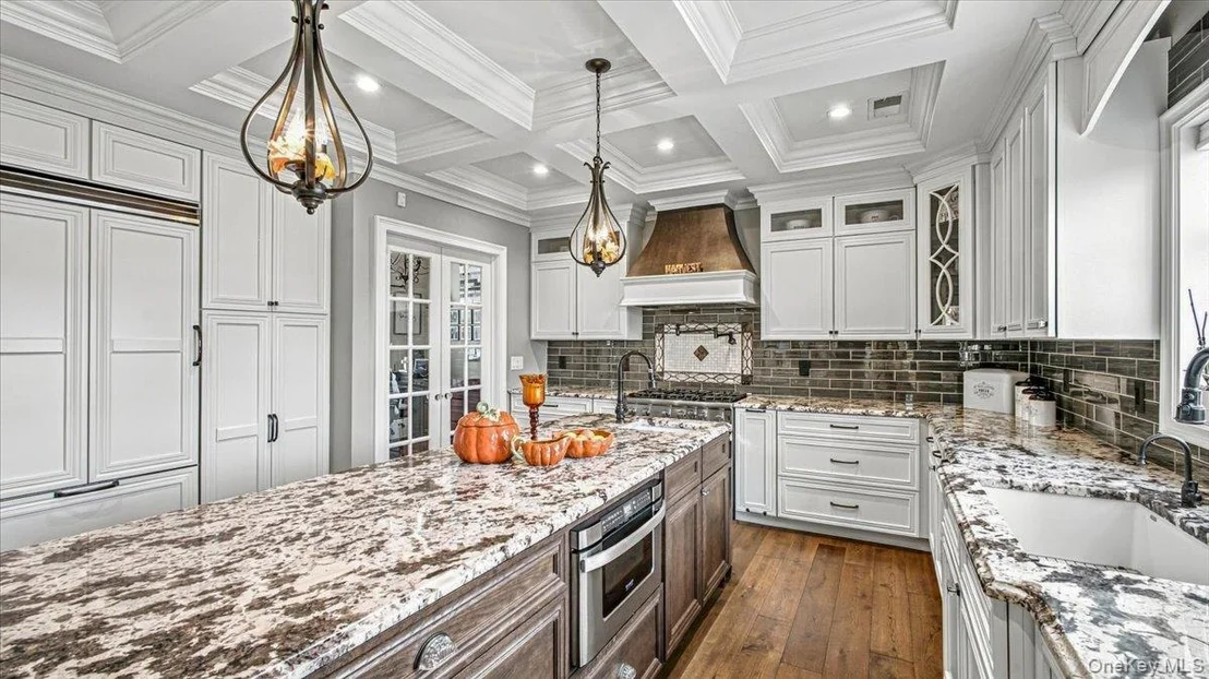 Photo of 141 Sequams Lane W