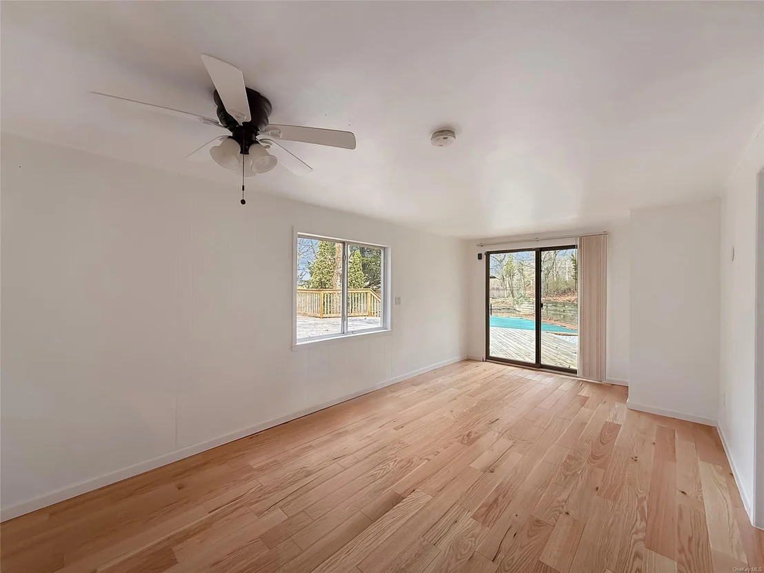 Photo of 16 Peconic Road