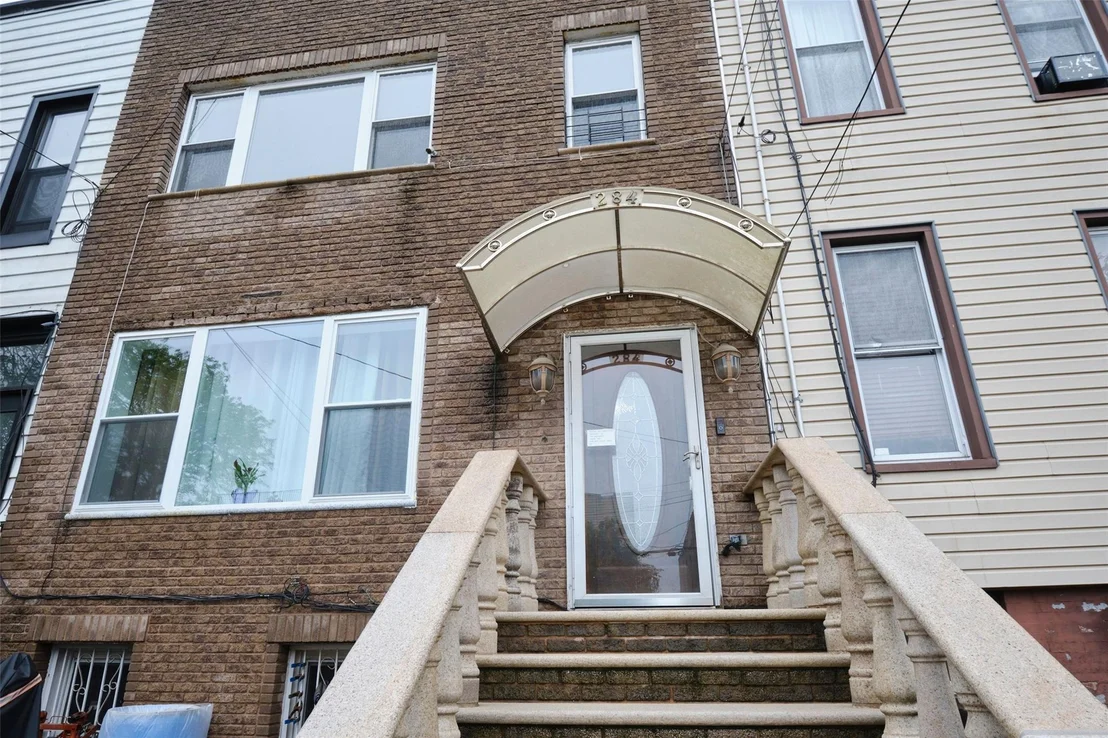 Photo of 284 Hemlock Street