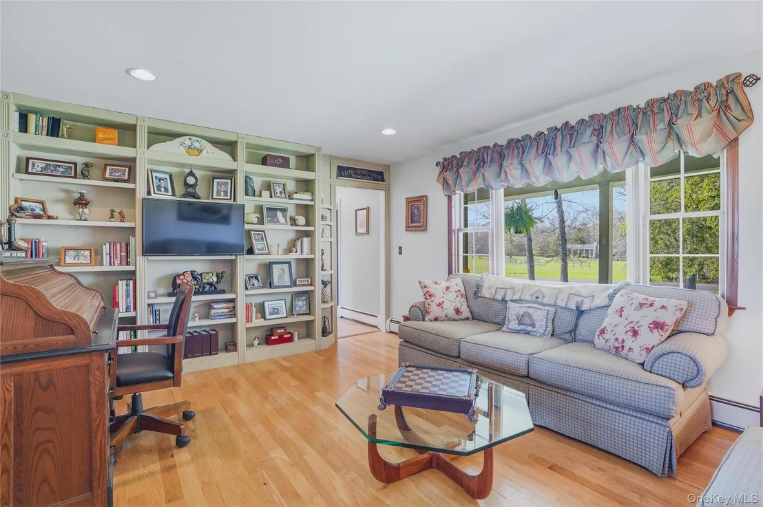Photo of 36 River Glen Road