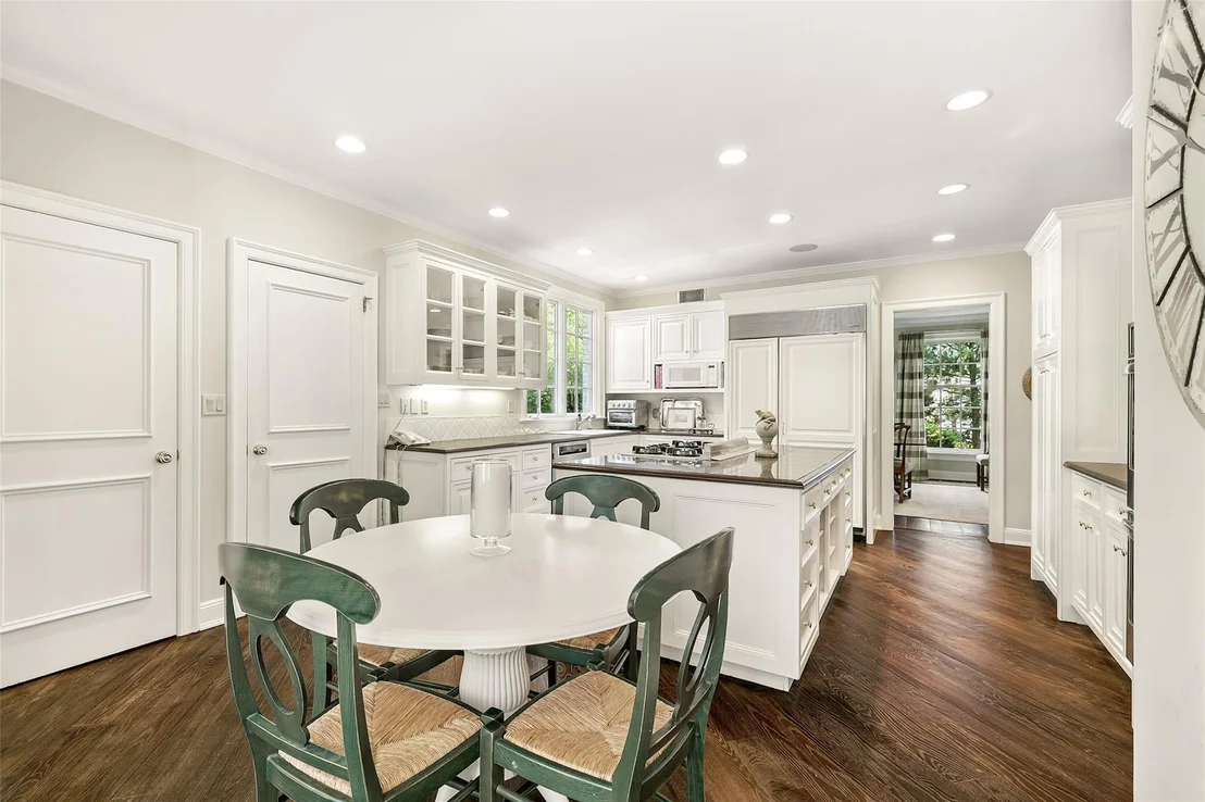 Photo of 325 Highland Road