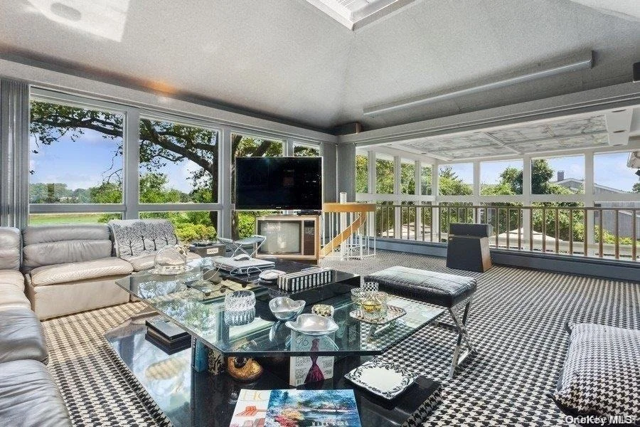 Photo of 30 Thixton Drive