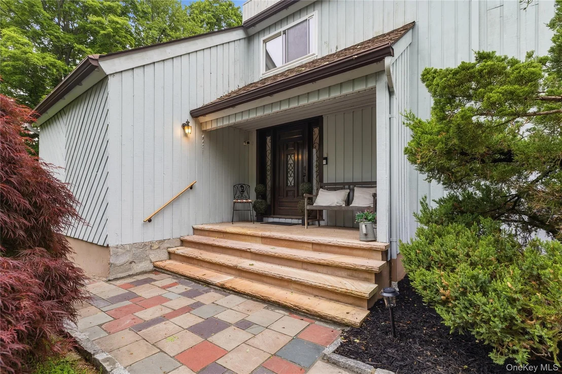 Photo of 65 Cliffside Lane
