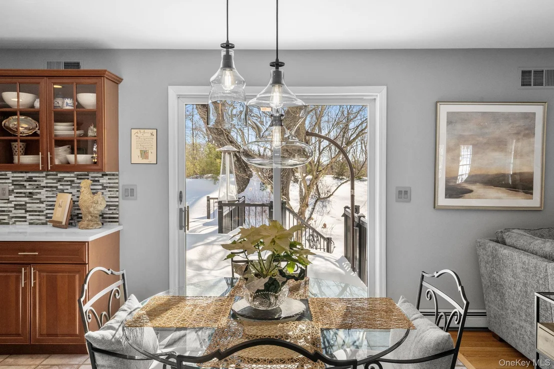 Photo of 6 Ridge Circle