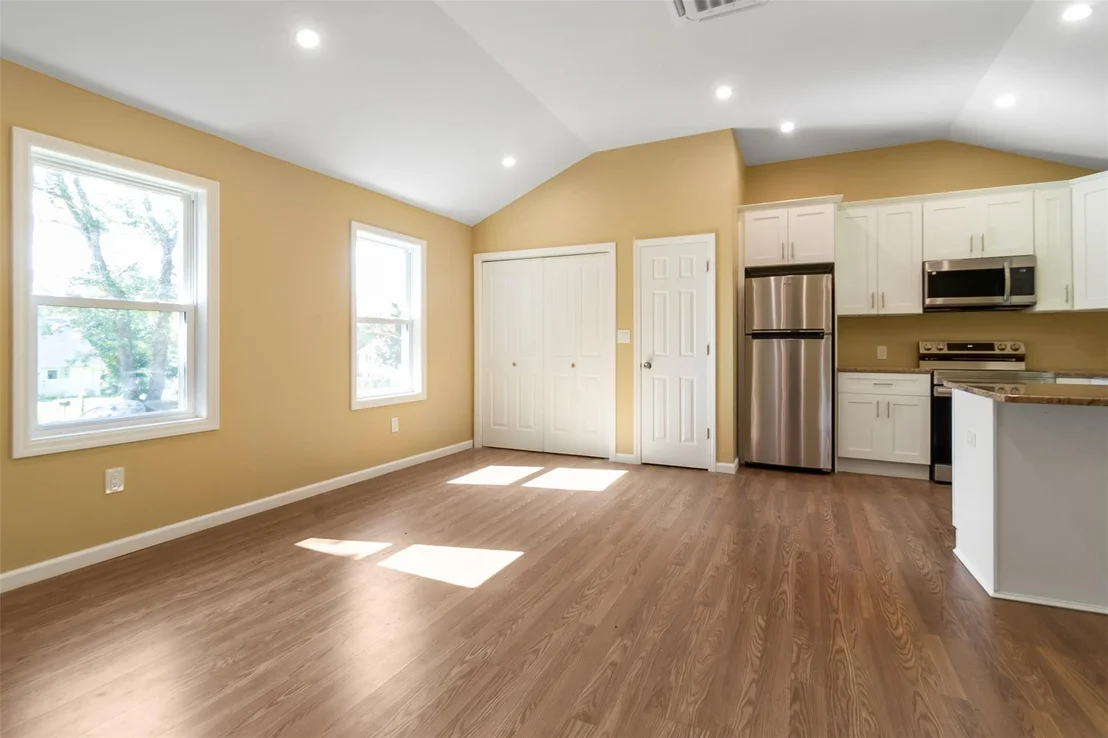 Photo of 50 Deerfield Road